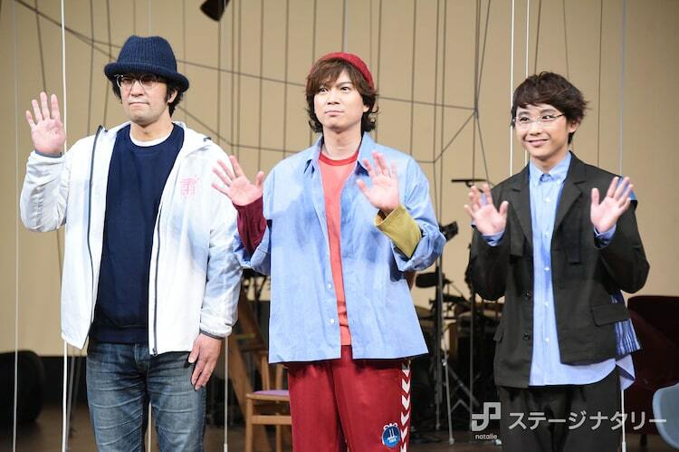「粛々と運針」開幕、加藤シゲアキが弟役の須賀健太に「どっちが兄かわからない」