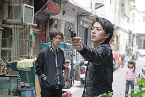 (C)2017「魚」製作委員会