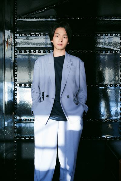 誰かと比べ合わなくていい。中村倫也に聞く、あるがままの自分を