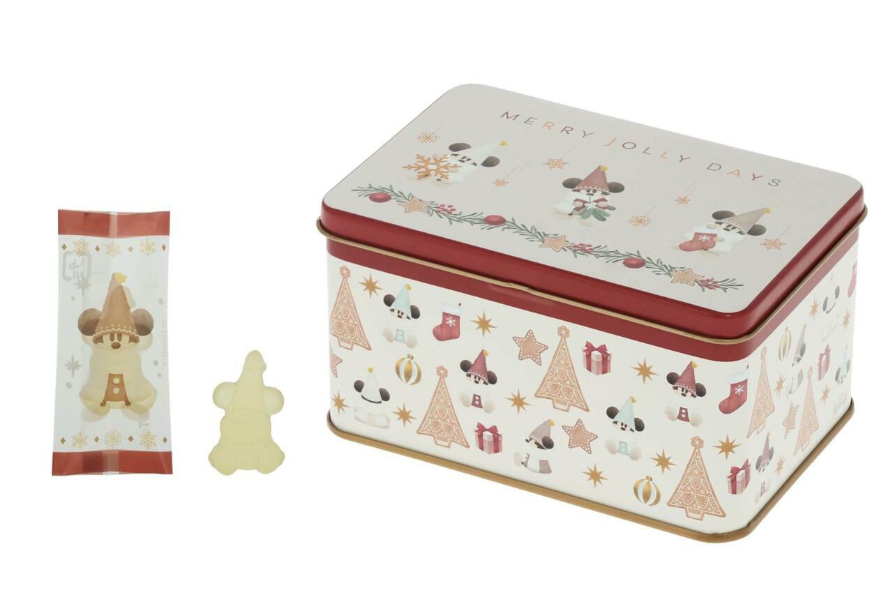 ディズニー「2025年クリスマス限定グッズ」が超充実～！“くすみミント