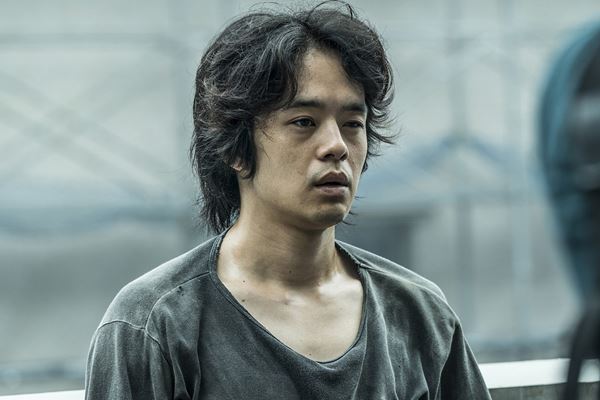 (C)2017「映画 夜空はいつでも最高密度の青色だ」製作委員会