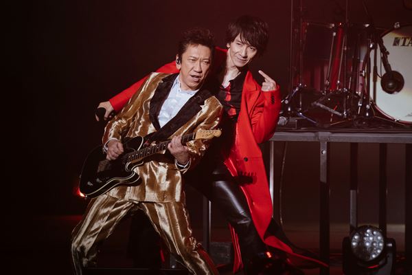 布袋寅泰、40年間と“いま“を表現 吉井和哉もサプライズ登場した『40th ANNIVERSARY Live “Message from Budokan”』レポート  - ぴあ音楽