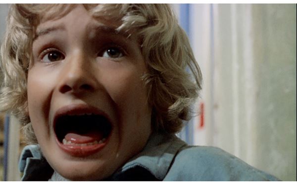 EYEWITNESS (C) 1970 IRVING ALLEN LIMITED. ALL RIGHTS RESERVED.