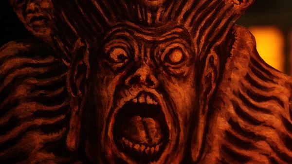 (C)「燃える仏像人間」製作員会