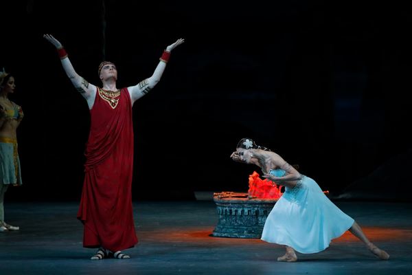 (C)Pathe Live / Japan agent dbi inc.