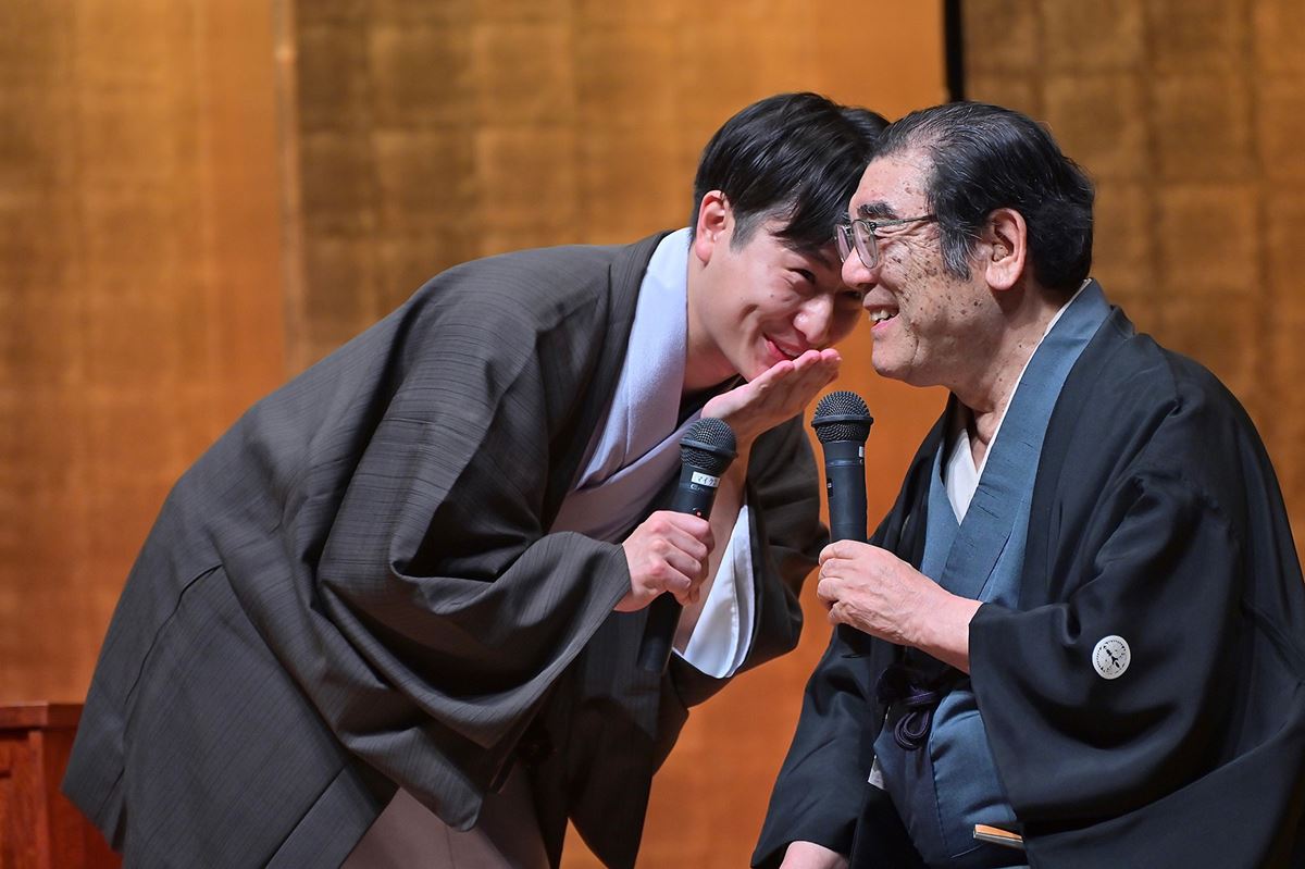（左より）神田梅之丞さん、神田松鯉先生 撮影：橘蓮二