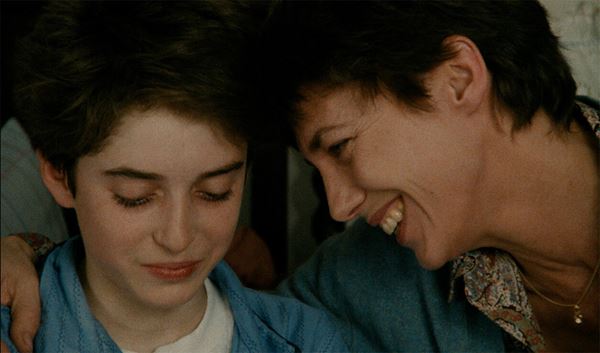 (C)CINE TAMARAS / ReallyLikeFilms