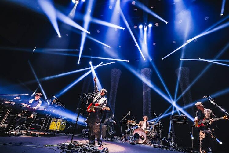 フジファブリックの“今”を表現したデビュー20周年ライブ「今日の感謝を