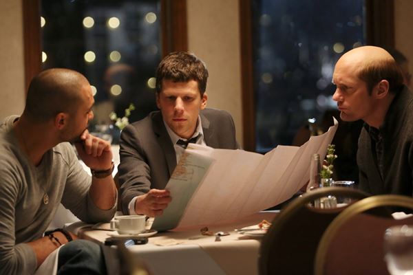 (C)2018 Earthlings Productions Inc./Belga Productions