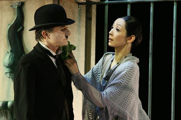 (C) 2011フジテレビジョン / 東宝 / アルタミラ ピクチャーズ / 電通 / スオズ