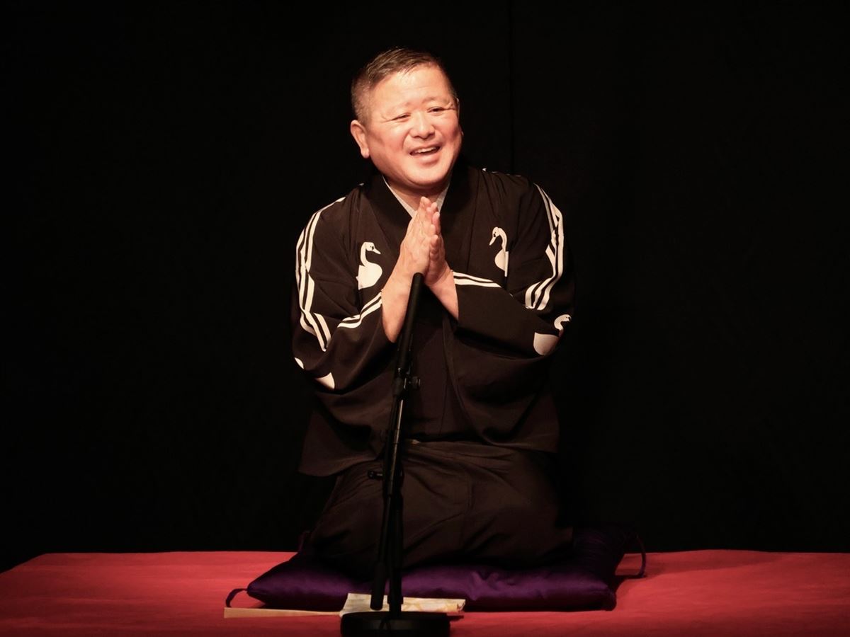 代官山落語夜咄 三遊亭白鳥 無観客高座『豚次外伝〜金眼のマリー1&2話』 ぴあエンタメ情報