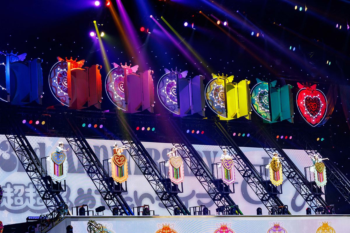 「さいたまスーパーアリーナ25周年 FRUITS ZIPPER 3rd ANNIVERSARY 超超超めでたいライブ -さん-」 （Photo：ヨシモリユウナ）