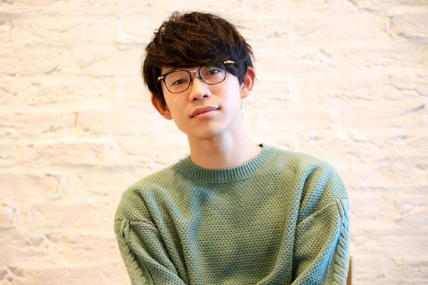 インタビュー】川崎鷹也、集大成的アルバム完成。「ブレずに大切にしている日々の何気ない瞬間を歌い続けるということ」 - ぴあ音楽