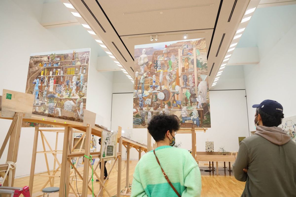 《平和な村》2019年　東京国立近代美術館蔵