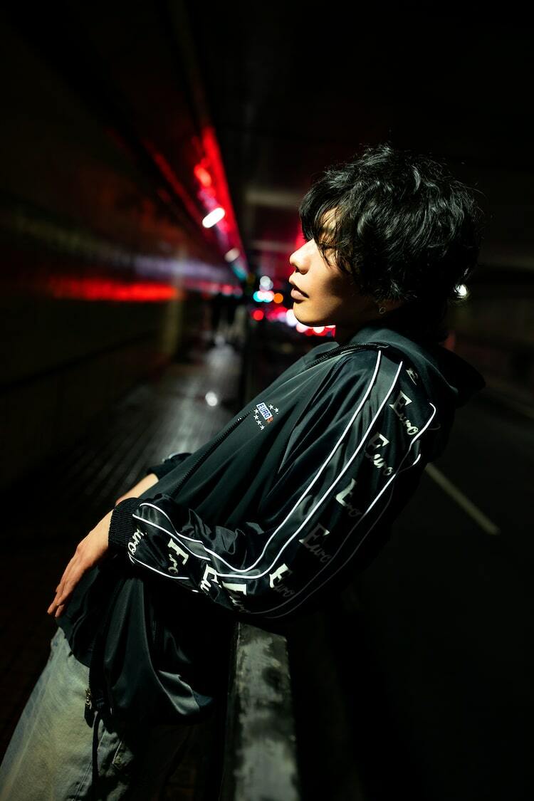 米津玄師　FOGBOUND 赤色トレーナー 米津玄師 FOGBOUND 赤色トレーナー 米津玄師 FOGBOUND 赤色トレーナー