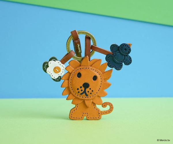 ミッフィー誕生70周年のかわいい「革小物」が登場！ レザーブランド
