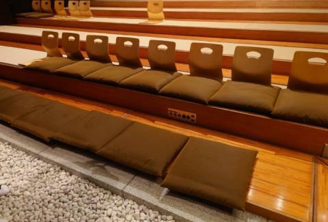 注釈付き指定席