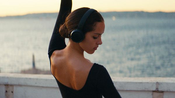 (C)THE INK CONNECTION - HIGH SEA - CIRTA FILMS - SCOPE PICTURES FRANCE 2 CINEMA - LES PRODUCTIONS DU CH'TIHI - SAME PLAYER, SOLAR ENTERTAINMENT