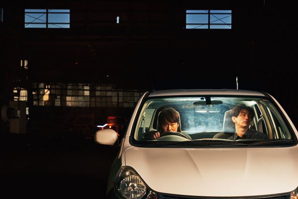 (C)2021『夜を走る』製作委員会