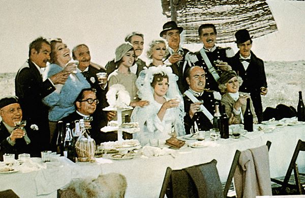 (C)1973 - F.C. PRODUZIONI S.R.L - PROCUCTIONS ET EDITIONS CINEMATOGRAPHIQUES FRANCAISES.