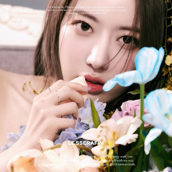 新品 LE SSERAFIM IM FEARLESS 長袖カットソー フォト 新品 LE SSERAFIM IM FEARLESS 長袖カットソー フォト 新品 LE