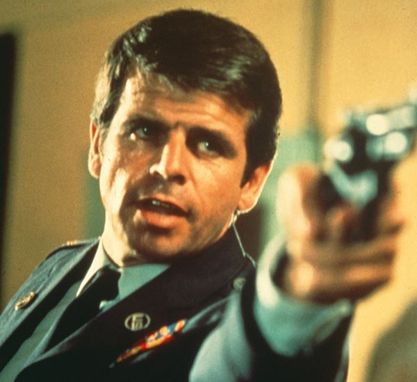 (C)1977 Metro-Goldwyn-Mayer Studios Inc. All Rights Reserved.