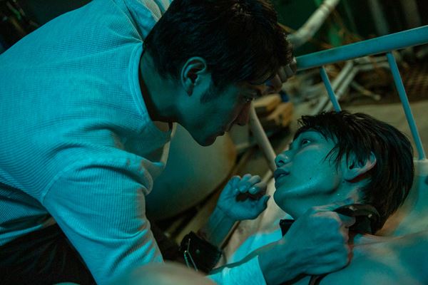 (C)2019  フューチャーコミックス