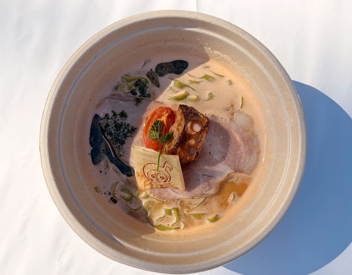 あさドレ♪ × 麺家獅子丸 ラーメンアップ