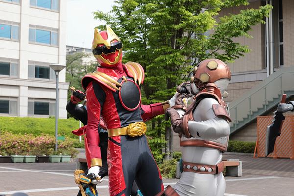 映画「ガヴ・ゴジュウジャー」製作委員会　(C)石森プロ・テレビ朝日・ADK EM・東映　(C)テレビ朝日・東映AG・東映