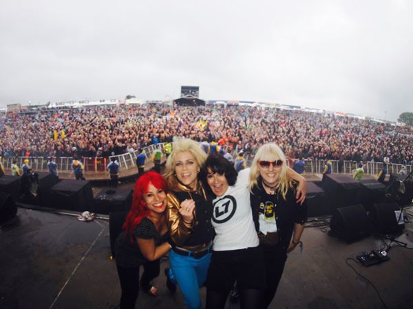 (C)2017 BLUE HATS CREATIVE, Inc. All Rights Reserved.