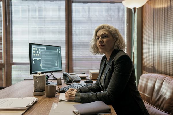 (C)Amazon Content Services LLC