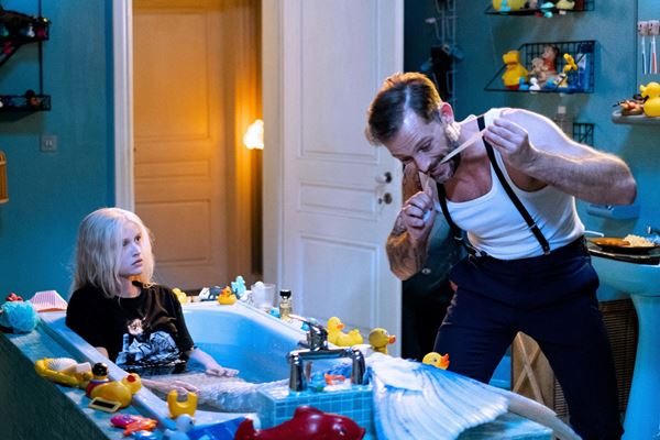 (C)2020 - Overdrive Productions - Entre Chien et Loup - Sisters and BrotherMitevski Production - EuropaCorp - Proximus