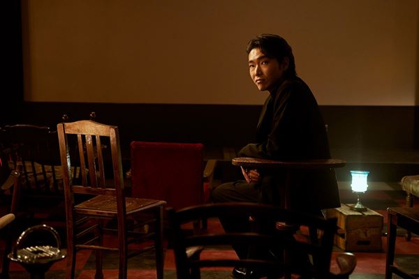 (C)2021「真夜中乙女戦争」製作委員会