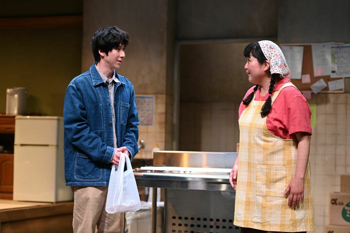 まつもと市民芸術館プロデュース舞台『女40歳 肉屋のムスメ』より （撮影：山田毅）