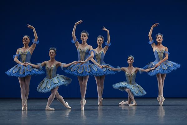 (C) Paris Opera Ballet