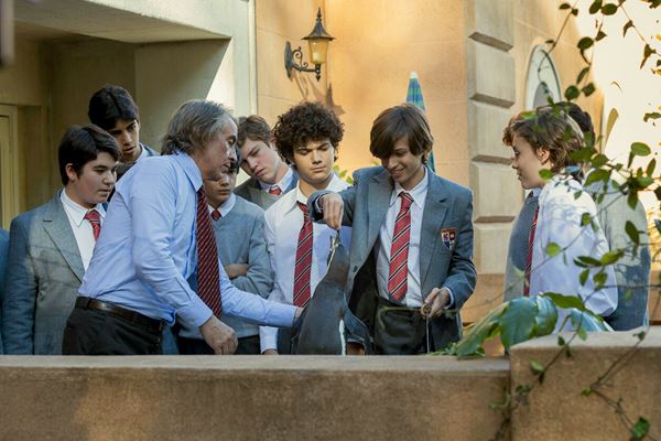 (C)2024 NOSTROMO PRODUCTION STUDIOS S.L; NOSTROMO PICTURES CANARIAS S.L; PENGUIN LESSONS, LTD. ALL RIGHTS RESERVED.