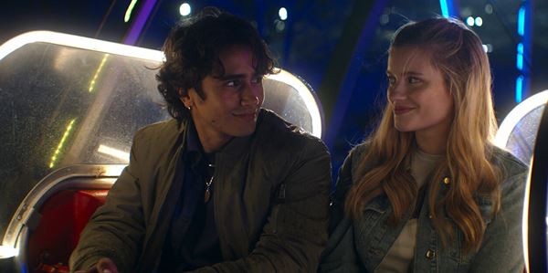 (C)Amazon Content Services LLC