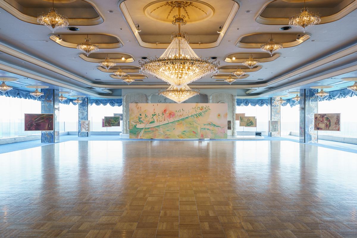 HOTEL ACAO 内部　(C)ATAMI ART GRANT 2022, Artwork by Hashel Al Lamki,《Lucy》, photo by Naoki Takehisa