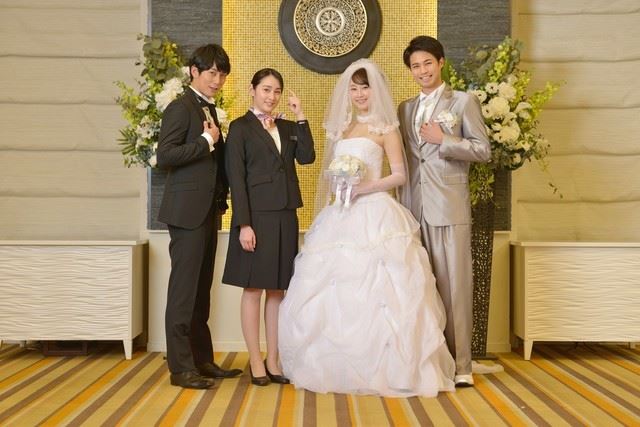 横澤 セール 夏子 結婚 式 ドレス