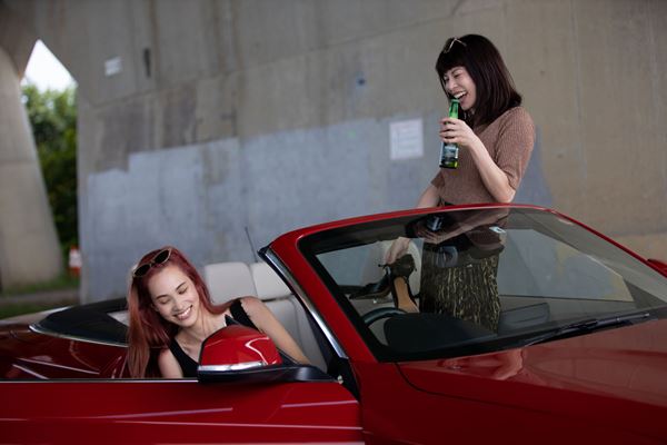 2021年4月15日、Netflixにて全世界同時独占配信