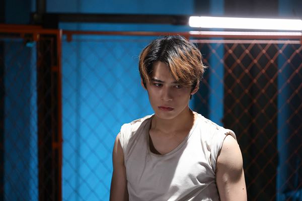 (C)2024 映画「100秒の拳王 -ケンカバトルロワイアル-」製作委員会.