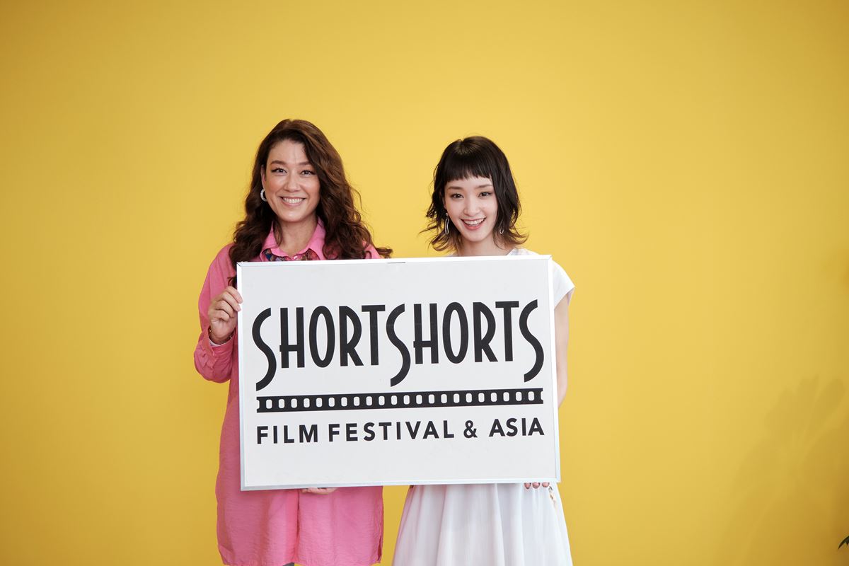 SSFF＆ASIA「Ladies for Cinema Project」オンライン発表会（左からLiLiCo、剛力彩芽）