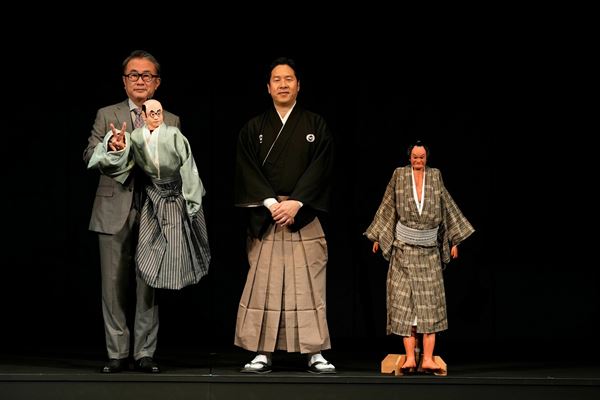 歌舞伎　源氏物語　舞台写真 昭和26年3月 坂東玉三郎と市川染五郎が互いを見つめ寄り添う…「源氏物語
