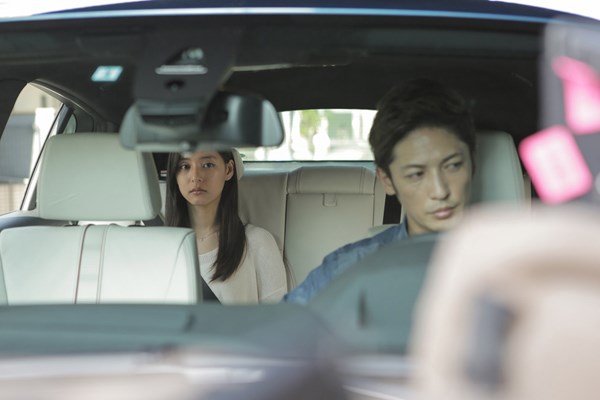 (C)中村文則／講談社 (C)2017「悪と仮面のルール」製作委員会