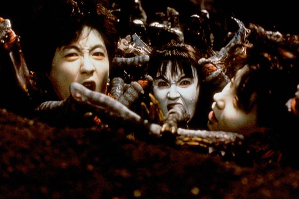 (C)2009 KEIKO KUSAKABE・MAKOTOYA CO.,LTD/SHINYA TSUKAMOTO・KAIJYU THEATER ALL RIGHTS RESERVED.　(C)2009 DAIJIRO MOROHOSHI/SHUEISHA