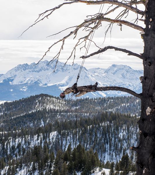 Matthew Barney, Redoubt, 2018. Production still. (C) Matthew Barney, courtesy GladstoneGallery, New York and Brussels, and Sadie Coles HQ, London. Photo: Hugo Glendinning／Photo: Laura Nespola