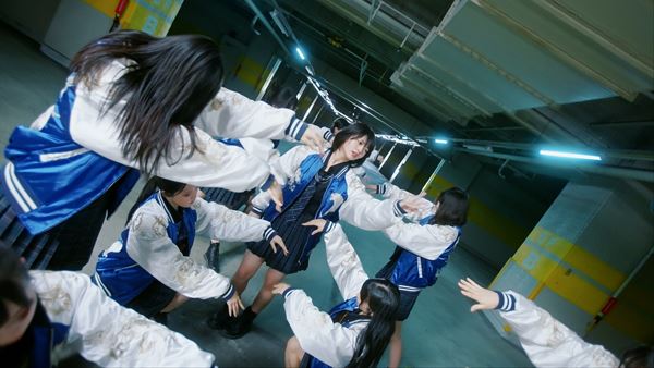 ≒JOY、江角怜音がセンターを務める新曲「その先はイグザルト