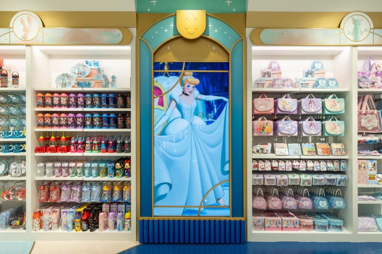ディズニーストア　二子玉川　限定グッズ　セット 二子玉川にディズニーストアができたよ！ディズニーグッズ約1,300点