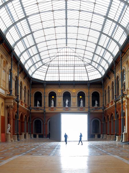 連載開始から15年目を迎えた大人気漫画『キングダム』の展覧会が 2021