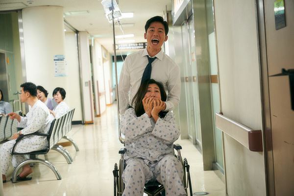 (C)2020 NEXT ENTERTAINMENT WORLD & FILMMAKERS R&K & SEM COMPANY. All Rights Reserved.